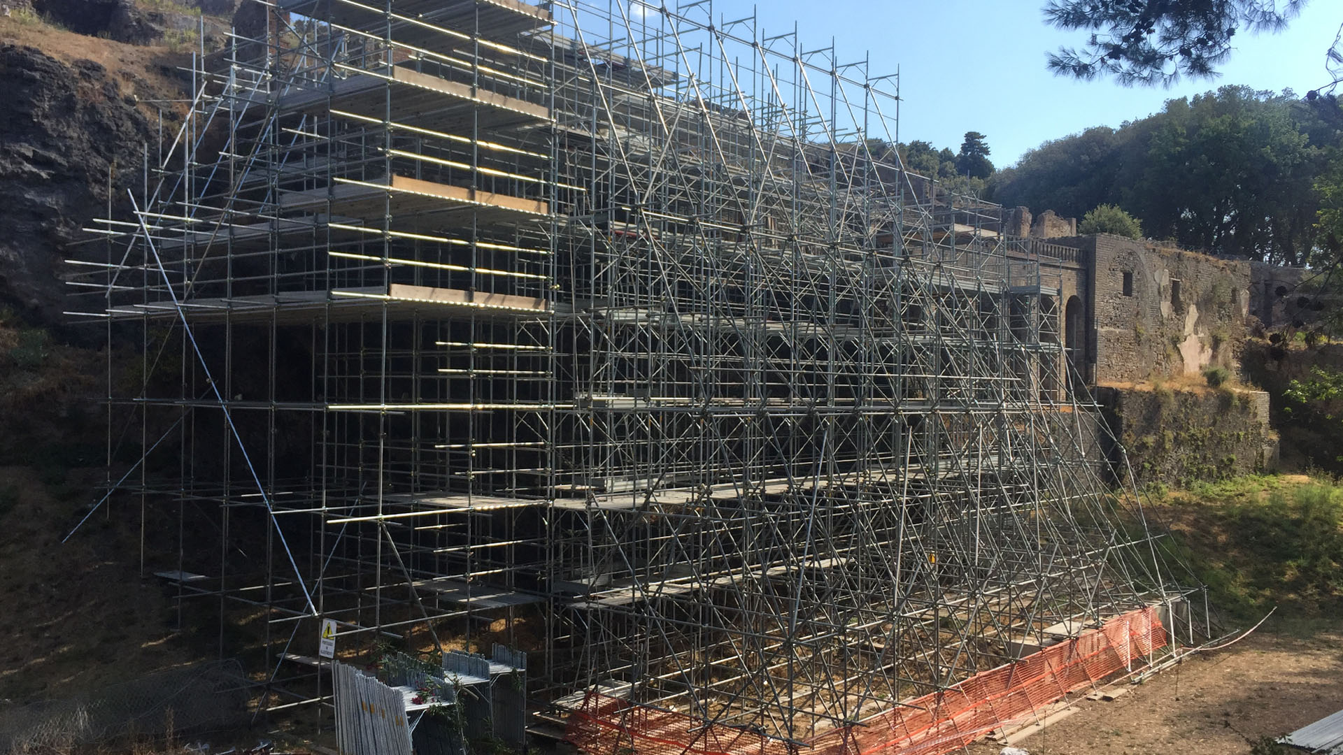 Ponteggio tubo e giunto Condor S.p.A. Vendita e noleggio ponteggi